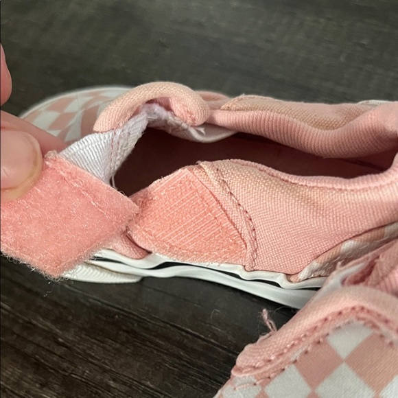 Vans Kids Slip-On Pink and White Checkered Sneakers Size 4 - Picture 4 of 7